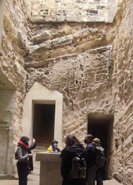 Kom El Shoqafa catacombs. -Alexandria